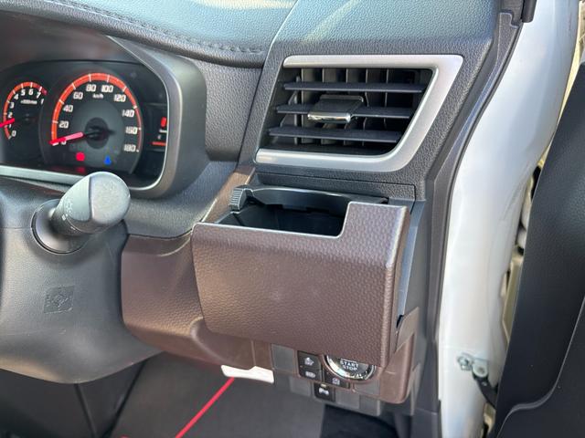 トール Ｇ　リミテッド　ＳＡＩＩＩ　キーフリーシステム　プッシュボタンスタート　オートエアコン（プッシュ式）　両側パワースライドドア　マルチインフォメーションディスプレイ（33枚目）