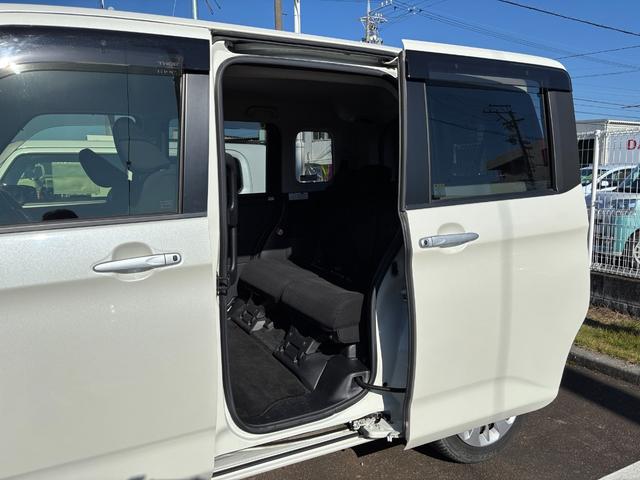 トール Ｇ　リミテッド　ＳＡＩＩＩ　キーフリーシステム　プッシュボタンスタート　オートエアコン（プッシュ式）　両側パワースライドドア　マルチインフォメーションディスプレイ（50枚目）