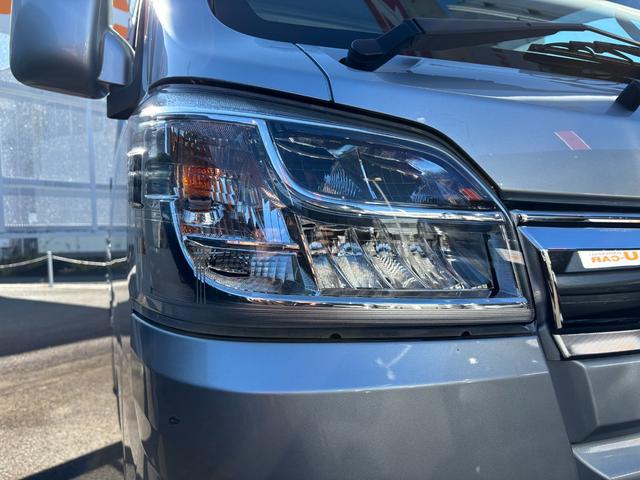 ハイゼットトラック エクストラＳＡＩＩＩｔ　２ＷＤ　ＭＴ　キーフリーシステム　マニュアルエアコン　パワーステアリング　パワーウィンドウ　ＵＶカットガラス　ハロゲンヘッドライト（8枚目）