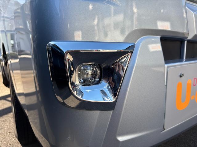 ハイゼットトラック エクストラＳＡＩＩＩｔ　２ＷＤ　ＭＴ　キーフリーシステム　マニュアルエアコン　パワーステアリング　パワーウィンドウ　ＵＶカットガラス　ハロゲンヘッドライト（9枚目）