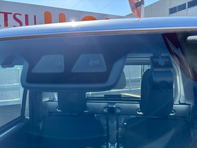ハイゼットトラック エクストラＳＡＩＩＩｔ　２ＷＤ　ＭＴ　キーフリーシステム　マニュアルエアコン　パワーステアリング　パワーウィンドウ　ＵＶカットガラス　ハロゲンヘッドライト（12枚目）