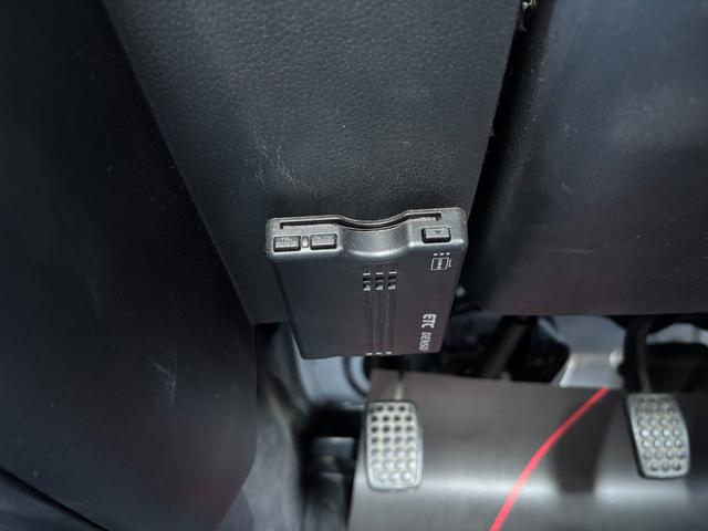 ハイゼットトラック エクストラＳＡＩＩＩｔ　２ＷＤ　ＭＴ　キーフリーシステム　マニュアルエアコン　パワーステアリング　パワーウィンドウ　ＵＶカットガラス　ハロゲンヘッドライト（19枚目）