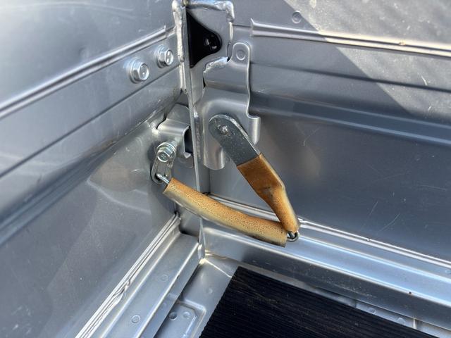 ハイゼットトラック エクストラＳＡＩＩＩｔ　２ＷＤ　ＭＴ　キーフリーシステム　マニュアルエアコン　パワーステアリング　パワーウィンドウ　ＵＶカットガラス　ハロゲンヘッドライト（40枚目）