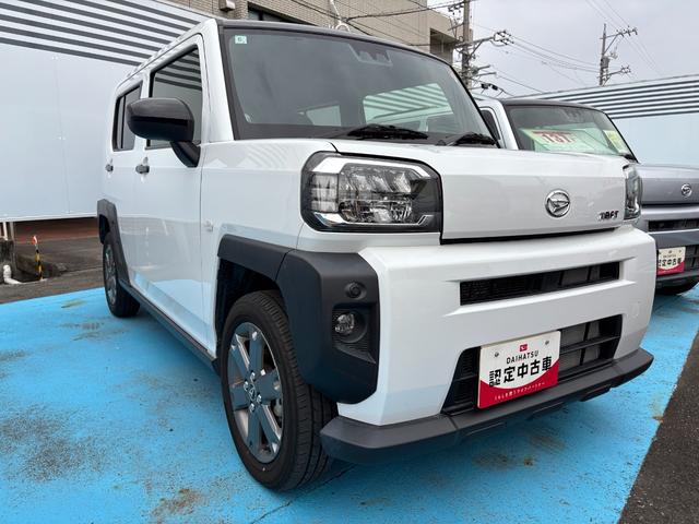 タフト G 15インチアルミホイール オートレベリング機能付フルLEDヘッドランプ LEDフォグランプ 本革巻ステアリングホイール 本革巻インパネセンターシフト TFTカラーマルチインフォメーションディスプレイ(3枚目)