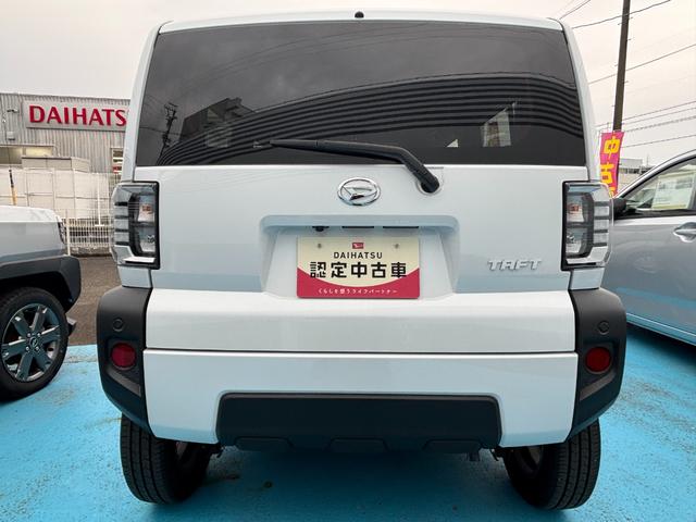 タフト G 15インチアルミホイール オートレベリング機能付フルLEDヘッドランプ LEDフォグランプ 本革巻ステアリングホイール 本革巻インパネセンターシフト TFTカラーマルチインフォメーションディスプレイ(6枚目)