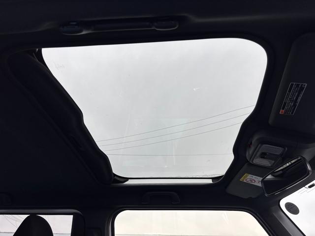 タフト G 15インチアルミホイール オートレベリング機能付フルLEDヘッドランプ LEDフォグランプ 本革巻ステアリングホイール 本革巻インパネセンターシフト TFTカラーマルチインフォメーションディスプレイ(13枚目)