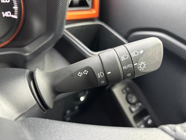 タフト G 15インチアルミホイール オートレベリング機能付フルLEDヘッドランプ LEDフォグランプ 本革巻ステアリングホイール 本革巻インパネセンターシフト TFTカラーマルチインフォメーションディスプレイ(18枚目)