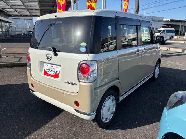 ムーヴキャンバス ＧメイクアップＶＳ　ＳＡＩＩＩ　１４インチフルホイールキャップ　ＬＥＤヘッドランプ　キーフリーシステム　両側パワースライドドア　オートエアコン（プッシュ式）　オートライト　置きラクボックス（3枚目）