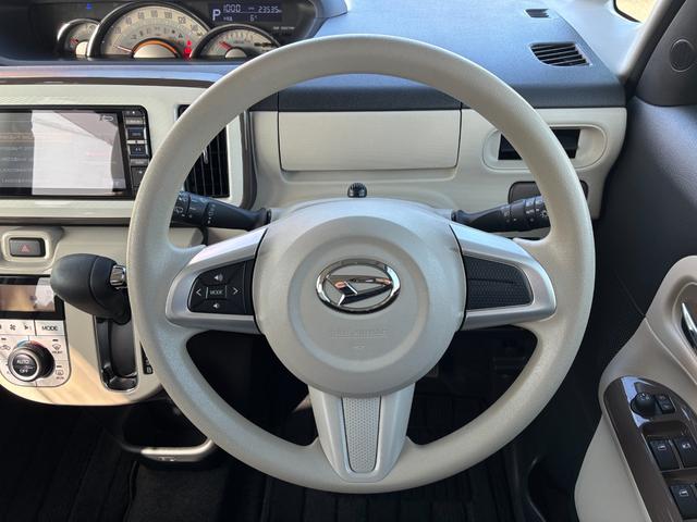 ムーヴキャンバス ＧメイクアップＶＳ　ＳＡＩＩＩ　１４インチフルホイールキャップ　ＬＥＤヘッドランプ　キーフリーシステム　両側パワースライドドア　オートエアコン（プッシュ式）　オートライト　置きラクボックス（13枚目）