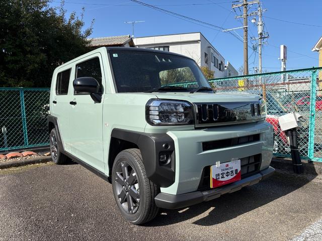 タフト Ｇ　ダーククロムベンチャー　メッキドアアウターハンドル　１５インチアルミホイール　オートレベリング機能付フルＬＥＤヘッドランプ　ＬＥＤフォグランプ　本革巻ステアリングホイール　本革巻インパネセンターシフト（3枚目）