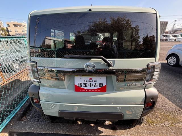 タフト Ｇ　ダーククロムベンチャー　メッキドアアウターハンドル　１５インチアルミホイール　オートレベリング機能付フルＬＥＤヘッドランプ　ＬＥＤフォグランプ　本革巻ステアリングホイール　本革巻インパネセンターシフト（6枚目）