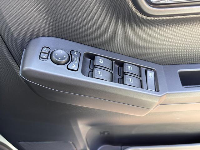 タフト Ｇ　ダーククロムベンチャー　メッキドアアウターハンドル　１５インチアルミホイール　オートレベリング機能付フルＬＥＤヘッドランプ　ＬＥＤフォグランプ　本革巻ステアリングホイール　本革巻インパネセンターシフト（23枚目）