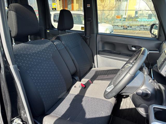 �L�X�Ƃ������ԏ�����p�ӂ��Ă���܂��̂ŁA�^�]�����ȕ��ł������S���������B�܂��A��^�̉������������܂��̂ŁA�J�ɔG��邱�ƂȂ����ړ��ł��܂��B