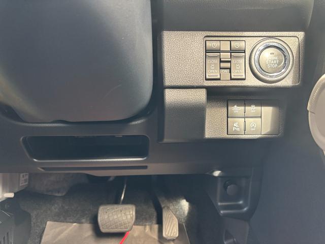 ムーヴキャンバス ストライプスＧ　１４インチフルホイールキャップ　ＬＥＤヘッドランプ　ＬＥＤフォグランプ　ホっとカップホルダー　両側パワースライドドア　キーフリーシステム　プッシュボタンスタート　ＵＶカットガラス（23枚目）