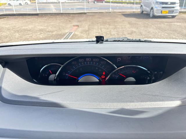 タント カスタムＲＳ　ＳＡ　１５インチアルミホイール　大型エアロバンパー　ＬＥＤヘッドランプ　オート格納式カラードドアミラー　本革巻ステアリングホイール　両側パワースライドドア（23枚目）