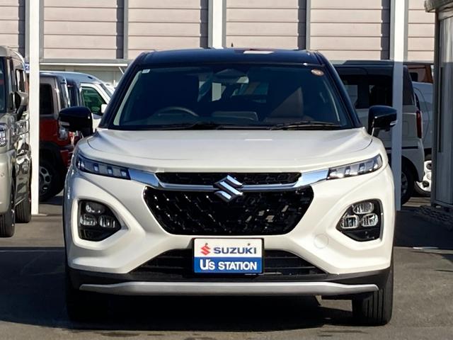 フロンクス １型　２ＷＤ　６ＡＴ　全方位モニターカメラ　ナビ装備　バックカメラ　オートライト　Ｂｌｕｅｔｏｏｔｈ　純正ナビ　プッシュスタート　シートヒーター　オートエアコン　禁煙車　衝突被害軽減システム　横滑り防止機能　衝突安全ボディ　盗難防止システム（4枚目）