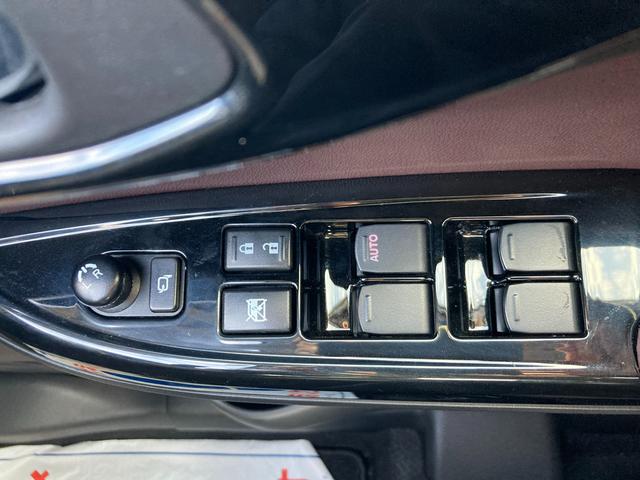 フロンクス １型　２ＷＤ　６ＡＴ　全方位モニターカメラ　ナビ装備　バックカメラ　オートライト　Ｂｌｕｅｔｏｏｔｈ　純正ナビ　プッシュスタート　シートヒーター　オートエアコン　禁煙車　衝突被害軽減システム　横滑り防止機能　衝突安全ボディ　盗難防止システム（27枚目）