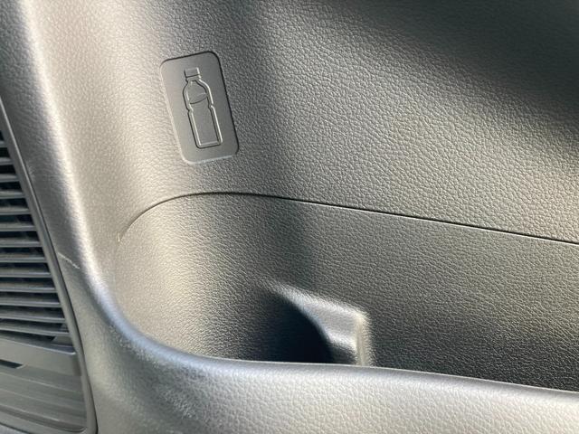 フロンクス １型　２ＷＤ　６ＡＴ　全方位モニターカメラ　ナビ装備　バックカメラ　オートライト　Ｂｌｕｅｔｏｏｔｈ　純正ナビ　プッシュスタート　シートヒーター　オートエアコン　禁煙車　衝突被害軽減システム　横滑り防止機能　衝突安全ボディ　盗難防止システム（31枚目）