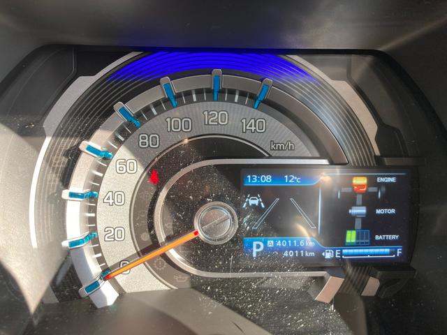 ハスラー ＨＹＢＲＩＤ　Ｘ　２ＷＤ　ＣＶＴ　全方位カメラ　ナビ装備　バックカメラ　オートライト　Ｂｌｕｅｔｏｏｔｈ　純正ナビ　プッシュスタート　シートヒーター　オートエアコン　禁煙車　衝突被害軽減システム　横滑り防止機能　衝突安全ボディ　盗難防止システム（17枚目）