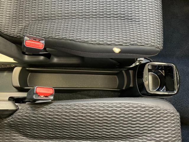 ハスラー ＨＹＢＲＩＤ　Ｘ　２ＷＤ　ＣＶＴ　全方位カメラ　ナビ装備　バックカメラ　オートライト　Ｂｌｕｅｔｏｏｔｈ　純正ナビ　プッシュスタート　シートヒーター　オートエアコン　禁煙車　衝突被害軽減システム　横滑り防止機能　衝突安全ボディ　盗難防止システム（23枚目）