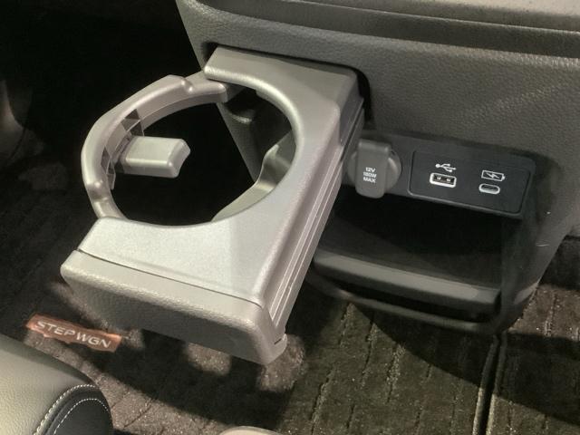 ステップワゴン ｅ：ＨＥＶスパーダ　ＨＳＥＮＳＩＮＧ新車保証試乗車ワンオ－ナ－　１オーナー　デュアルエアコン　フルオートエアコン　ＥＳＣ　シートヒータ　キーフリー　ＬＥＤヘッドランプ　イモビ　ＡＢＳ　リアカメラ　スマートキ　整備記録簿（26枚目）