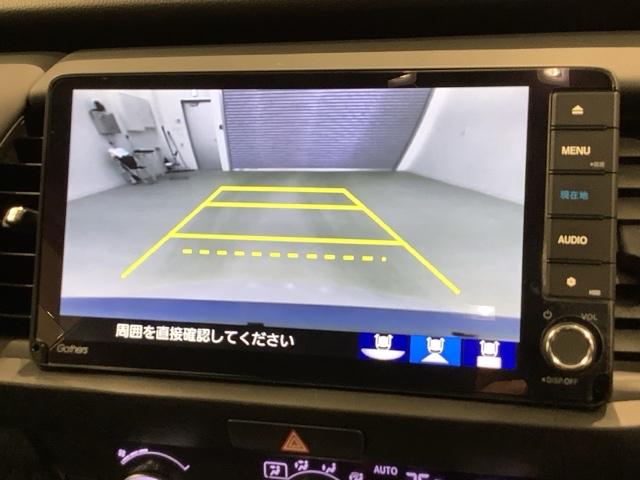 フィット ｅ：ＨＥＶホーム　ＨＳＥＮＳＩＮＧ最長５年保証ワンオ－ナ－　前後誤発進抑制機能　助手席エアバッグ　運転席エアバッグ　１オナ　ＬＥＤライト　ＵＳＢ接続　バックカメラ　ＡＢＳ　サイドエアバッグ　オートクルーズコントロール（6枚目）