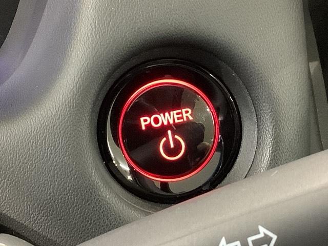 フィット ｅ：ＨＥＶホーム　ＨＳＥＮＳＩＮＧ最長５年保証ワンオ－ナ－　前後誤発進抑制機能　助手席エアバッグ　運転席エアバッグ　１オナ　ＬＥＤライト　ＵＳＢ接続　バックカメラ　ＡＢＳ　サイドエアバッグ　オートクルーズコントロール（13枚目）