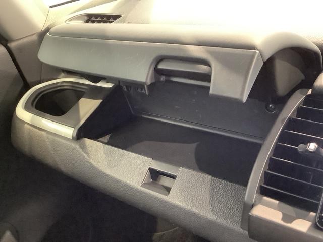 フィット ｅ：ＨＥＶホーム　ＨＳＥＮＳＩＮＧ最長５年保証ワンオ－ナ－　前後誤発進抑制機能　助手席エアバッグ　運転席エアバッグ　１オナ　ＬＥＤライト　ＵＳＢ接続　バックカメラ　ＡＢＳ　サイドエアバッグ　オートクルーズコントロール（26枚目）