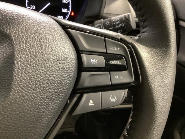 WR-V Zブラックスタイル HSENSING 新車保証試乗車 ワンオ-ナ- Rカメラ LEDヘッドランプ フルセグTV 盗難防止システム 衝突被害軽減システム スマートキー USB(11枚目)