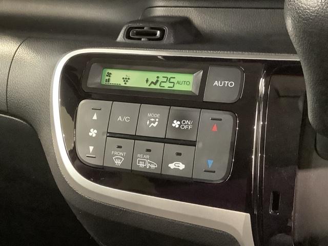 N-BOX GSSパッケージ 1年保証 ワンオ-ナ- TV Rカメラ 音楽機器接続 シ-トヒ-タ- ETC HID 両側電動ドア VSA スマ-トキ- 盗難防止装置 整備記録簿 AAC スペアキ- ドアバイザ- ベンチシ-ト(7枚目)