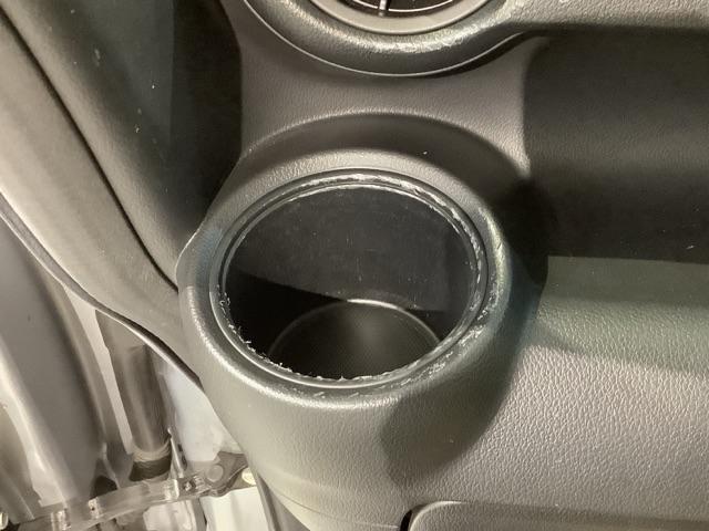 N-BOX GSSパッケージ 1年保証 ワンオ-ナ- TV Rカメラ 音楽機器接続 シ-トヒ-タ- ETC HID 両側電動ドア VSA スマ-トキ- 盗難防止装置 整備記録簿 AAC スペアキ- ドアバイザ- ベンチシ-ト(23枚目)