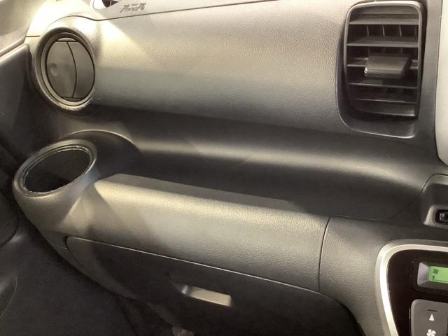 N-BOX GSSパッケージ 1年保証 ワンオ-ナ- TV Rカメラ 音楽機器接続 シ-トヒ-タ- ETC HID 両側電動ドア VSA スマ-トキ- 盗難防止装置 整備記録簿 AAC スペアキ- ドアバイザ- ベンチシ-ト(27枚目)