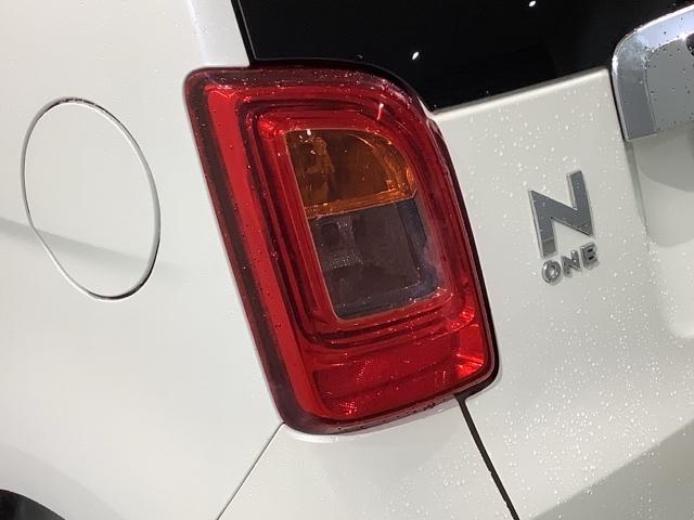 Ｎ－ＯＮＥ プレミアム・Ｌパッケージ　１年保証　ワンオ－ナ－　ナビＶＸＭ－１２８ＶＳ　ＴＶ　Ｒカメラ　ＤＶＤ　ＥＴＣ　ＨＩＤ　フォグライト　ＶＳＡ　スマ－トキ－　盗難防止装置　整備記録簿　ベンチシ－ト　ドアバイザ－　ＡＡＣ　両席エアバック（45枚目）