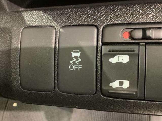 ステップワゴンスパーダ Ｓ　１年保証　ワンオ－ナ－　ナビＶＸＭ－１３５ＶＦＮＩ　ＴＶ　Ｒカメラ　ＣＤ録音　ＤＶＤ　ＥＴＣ　ＨＩＤ　フォグライト　ＶＳＡ　クルコン　アルミ　スマ－トキ－　盗難防止装置　整備記録簿　ドアバイザ－（14枚目）