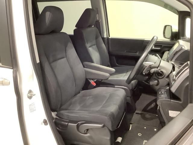 ステップワゴンスパーダ Ｓ　１年保証　ワンオ－ナ－　ナビＶＸＭ－１３５ＶＦＮＩ　ＴＶ　Ｒカメラ　ＣＤ録音　ＤＶＤ　ＥＴＣ　ＨＩＤ　フォグライト　ＶＳＡ　クルコン　アルミ　スマ－トキ－　盗難防止装置　整備記録簿　ドアバイザ－（17枚目）