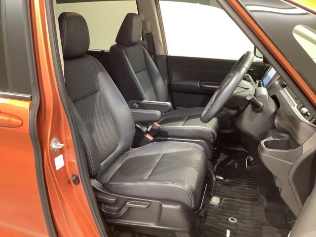 フリード G・ホンダセンシング 最長5年保証 ワンオーナ- ナビVXM-207VFNI TV Rカメラ CD録音 BTオーディオ DVD ドラレコ ETC LEDライト VSA シ-トヒ-タ- 両側電動ドア クルコン アルミ Fセグ(17枚目)