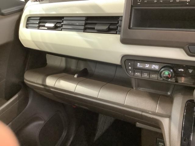 Ｎ－ＷＧＮ Ｇホンダセンシング　最長５年保証　ワンオ－ナ－　ＶＳＡ　クルコン　スマ－トキ－　スペアキ－　盗難防止装置　整備記録簿　ドアバイザ－　ベンチシ－ト　ＡＡＣ　Ｗエアバッグ　フルフラット　１オーナ　イモビライザー　横滑り防止（26枚目）