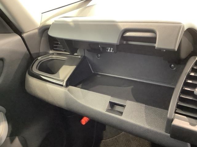 フィット ｅ：ＨＥＶＲＳ　Ｈ　ＳＥＮＳＩＮＧ　新車保証　試乗車　ワンオ－ナ－　ナビＶＸＭ－２４５ＺＦＥｉ　ＴＶ　Ｒカメラ　ＢＴオ－ディオ　ＥＴＣ　ＬＥＤライト　ＶＳＡ　クルコン　アルミ　スマ－トキ－　スペアキ－　盗難防止装置（25枚目）