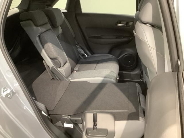 フィット ｅ：ＨＥＶＲＳ　Ｈ　ＳＥＮＳＩＮＧ　新車保証　試乗車　ワンオ－ナ－　ナビＶＸＭ－２４５ＺＦＥｉ　ＴＶ　Ｒカメラ　ＢＴオ－ディオ　ＥＴＣ　ＬＥＤライト　ＶＳＡ　クルコン　アルミ　スマ－トキ－　スペアキ－　盗難防止装置（34枚目）