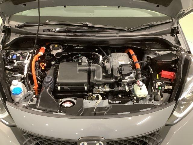 フィット ｅ：ＨＥＶＲＳ　Ｈ　ＳＥＮＳＩＮＧ　新車保証　試乗車　ワンオ－ナ－　ナビＶＸＭ－２４５ＺＦＥｉ　ＴＶ　Ｒカメラ　ＢＴオ－ディオ　ＥＴＣ　ＬＥＤライト　ＶＳＡ　クルコン　アルミ　スマ－トキ－　スペアキ－　盗難防止装置（44枚目）