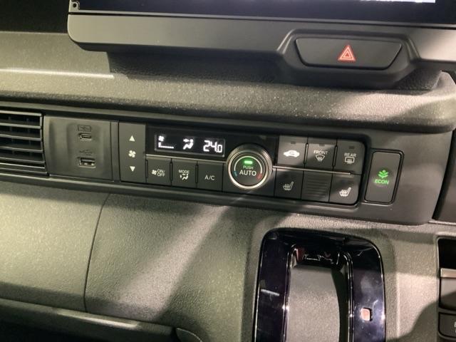 Ｎ－ＢＯＸカスタム ベースグレード　Ｈ　ＳＥＮＳＩＮＧ　新車保証　試乗車　ワンオーナー　ナビＬＸＵ－２４２ＮＢｉ　ＴＶ　Ｒカメラ　ＣＤ録音　ＢＴオ－ディオ　ＤＶＤ　シートヒーター　ＥＴＣ　ＬＥＤライト　ＶＳＡ　クルコン　アルミ　スマキー（12枚目）