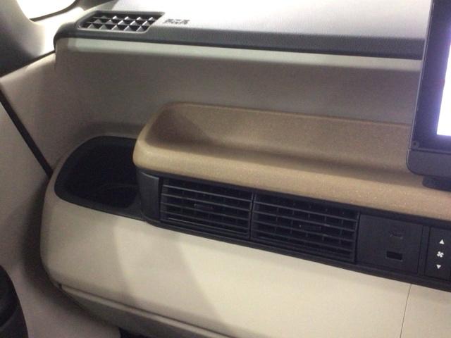 N-BOX ベースグレード HSENSING 新車保証 試乗車 ワンオ-ナ- ナビLXU-242NBI TV Rカメラ CD録音 BTオーディオ DVD シ-トヒ-タ- ETC LEDライト VSA 両側電動ドア クルコン 禁煙(25枚目)