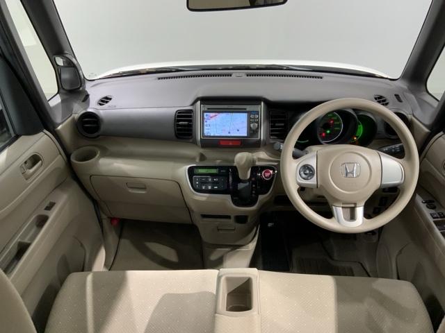 �g���₷�����C�A�E�g�̃_�b�V���{�[�h���ӂł��B�I�[�g�G�A�R���⏬������ȂǊ��������������ڂł��B