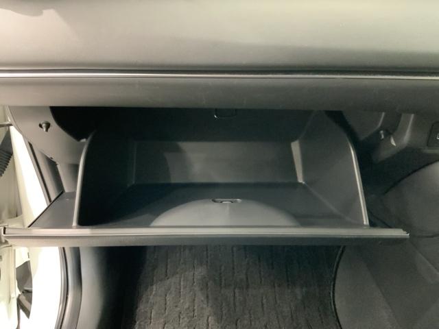 ヴェゼル ｅ：ＨＥＶＺ　Ｈ　ＳＥＮＳＩＮＧ　最長５年保証　ワンオ－ナ－　純正ナビ　ＴＶ　Ｒカメラ　マルチビュ－　ＢＴオ－ディオ　ドラレコ　ＥＴＣ　ＬＥＤライト　ＶＳＡ　クルコン　アルミ　スマ－トキ－　盗難防止装置　整備記録簿（28枚目）