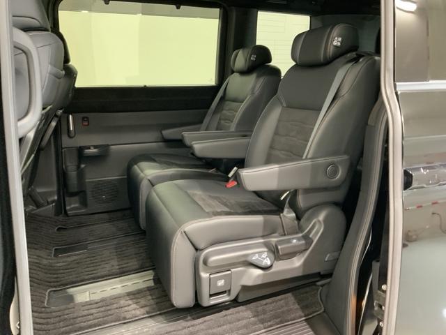 ���Ǝ҂ɂē��O���̃N���[�j���O�����{���Ă���܂��I