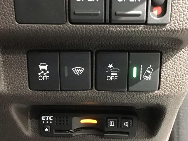 フリード Ｇ・ホンダセンシング　最長５年保証　ワンオ－ナ－　ナビＶＸＭ－２１４ＶＦｉ　ＴＶ　Ｒカメラ　ＣＤ録音　ＢＴオ－ディオ　ＤＶＤ　ＥＴＣ　ＬＥＤライト　両側電動ドア　ＶＳＡ　シ－トヒ－タ－　クルコン　スマ－トキ－　盗難防止装置（13枚目）