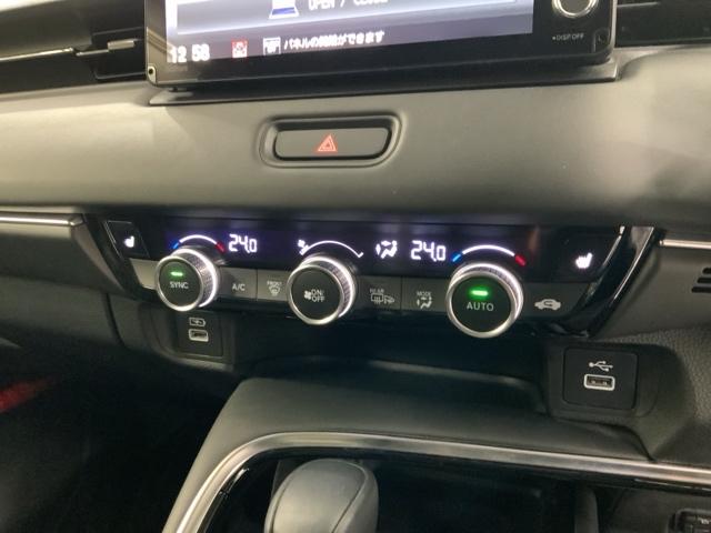 ヴェゼル ｅ：ＨＥＶＺ　Ｈ　ＳＥＮＳＩＮＧ　最長５年保証　ワンオ－ナ－　ナビＶＸＵ－２１５ＶＺｉ　ＴＶ　Ｒカメラ　ＣＤ録音　ＢＴオ－ディオＤＶＤ　ＥＴＣ　ＬＥＤライト　ＶＳＡ　シ－トヒ－タ－　アルミ　スマ－トキ－　スペアキ－（10枚目）