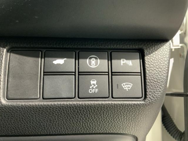 ヴェゼル ｅ：ＨＥＶＺ　Ｈ　ＳＥＮＳＩＮＧ　最長５年保証　ワンオ－ナ－　ナビＶＸＵ－２１５ＶＺｉ　ＴＶ　Ｒカメラ　ＣＤ録音　ＢＴオ－ディオＤＶＤ　ＥＴＣ　ＬＥＤライト　ＶＳＡ　シ－トヒ－タ－　アルミ　スマ－トキ－　スペアキ－（14枚目）