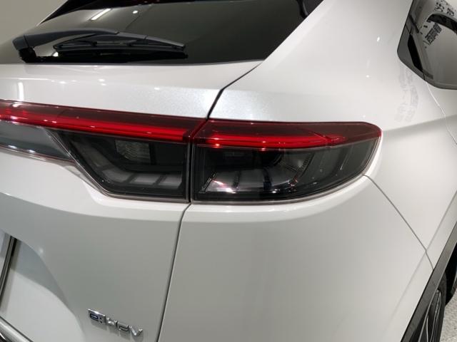 ヴェゼル ｅ：ＨＥＶＺ　Ｈ　ＳＥＮＳＩＮＧ　最長５年保証　ワンオ－ナ－　ナビＶＸＵ－２１５ＶＺｉ　ＴＶ　Ｒカメラ　ＣＤ録音　ＢＴオ－ディオＤＶＤ　ＥＴＣ　ＬＥＤライト　ＶＳＡ　シ－トヒ－タ－　アルミ　スマ－トキ－　スペアキ－（45枚目）