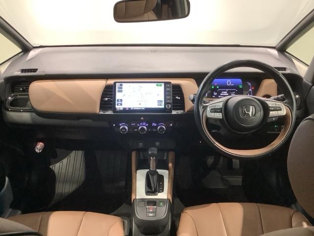 フィット ｅ：ＨＥＶリュクス　Ｈ　ＳＥＮＳＩＮＧ　最長５年保証　ワンオ－ナ－　ナビＶＸＵ－２０５ＦＴｉ　ＴＶ　Ｒカメラ　ＣＤ録音　ＢＴオ－ディオ　ＤＶＤ　ＥＴＣ　ＬＥＤライト　ＶＳＡ　シ－トヒ－タ－　クルコン　アルミ　スマ－トキ－（9枚目）